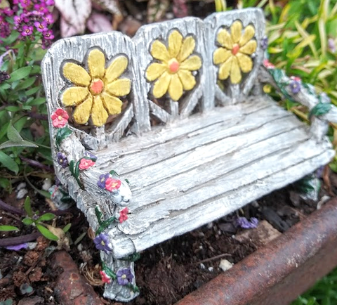 Daisy Bench